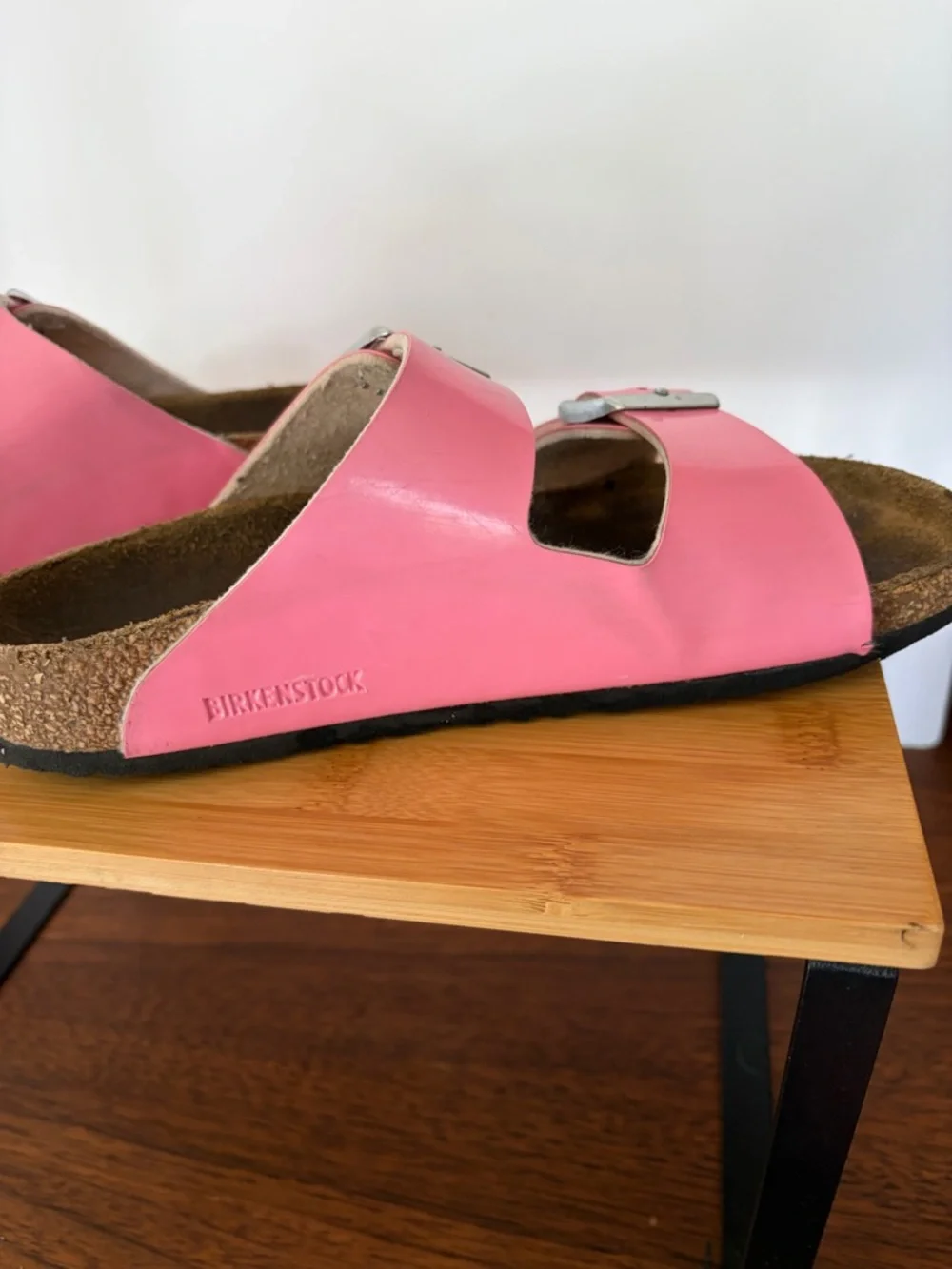 Birkenstock Arizona Two-Strap Sandal Light Pink Silver Buckles Sz 33 Kid’s 2-2.5